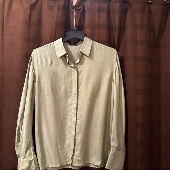 Eve and Mac Designer Olive Green Button Down Blouse size Medium - Picture 3 of 3